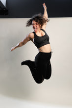 Lade das Bild in den Galerie-Viewer, IRISH DANCE TOP/BRA - Strong - black