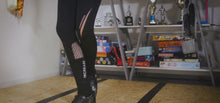 Laden und Abspielen von Videos im Galerie-Viewer, KIDS SMALL - Special Cut KIDS LEGGINGS - IRISH DANCE
