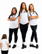 Lade das Bild in den Galerie-Viewer, T-Shirt | IRISHDANCE Festival 2026
